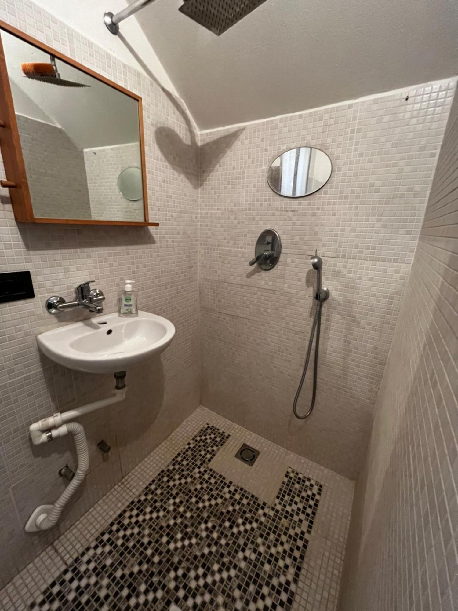 Camera Con Bagno Mirjana Cislago Eksteriør bilde
